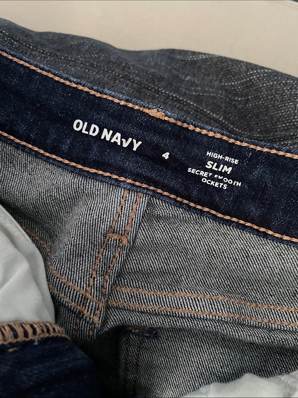 Old Navy Slim High-Rise Jeans in Dark Blue with Contrast Stitching
